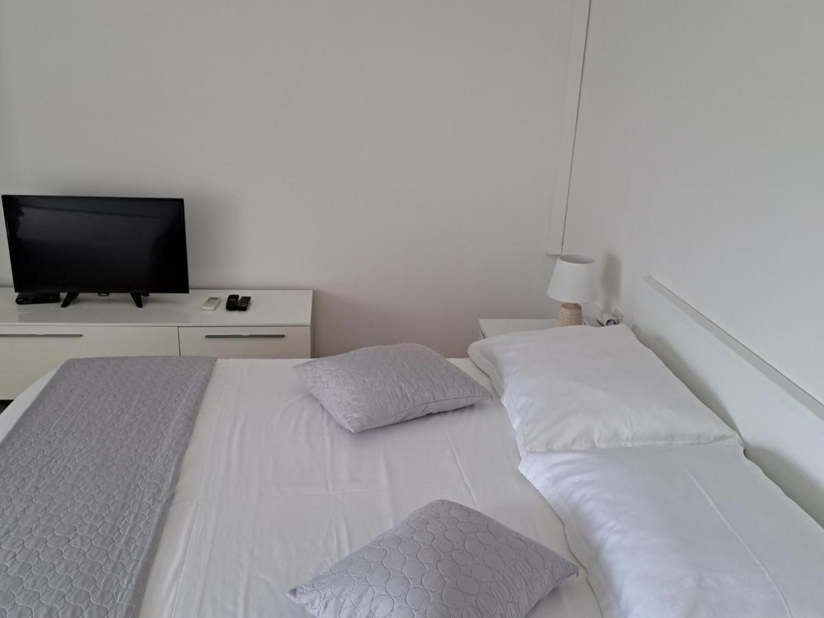 Beach Seaview Apartment Makarska Buitenkant foto
